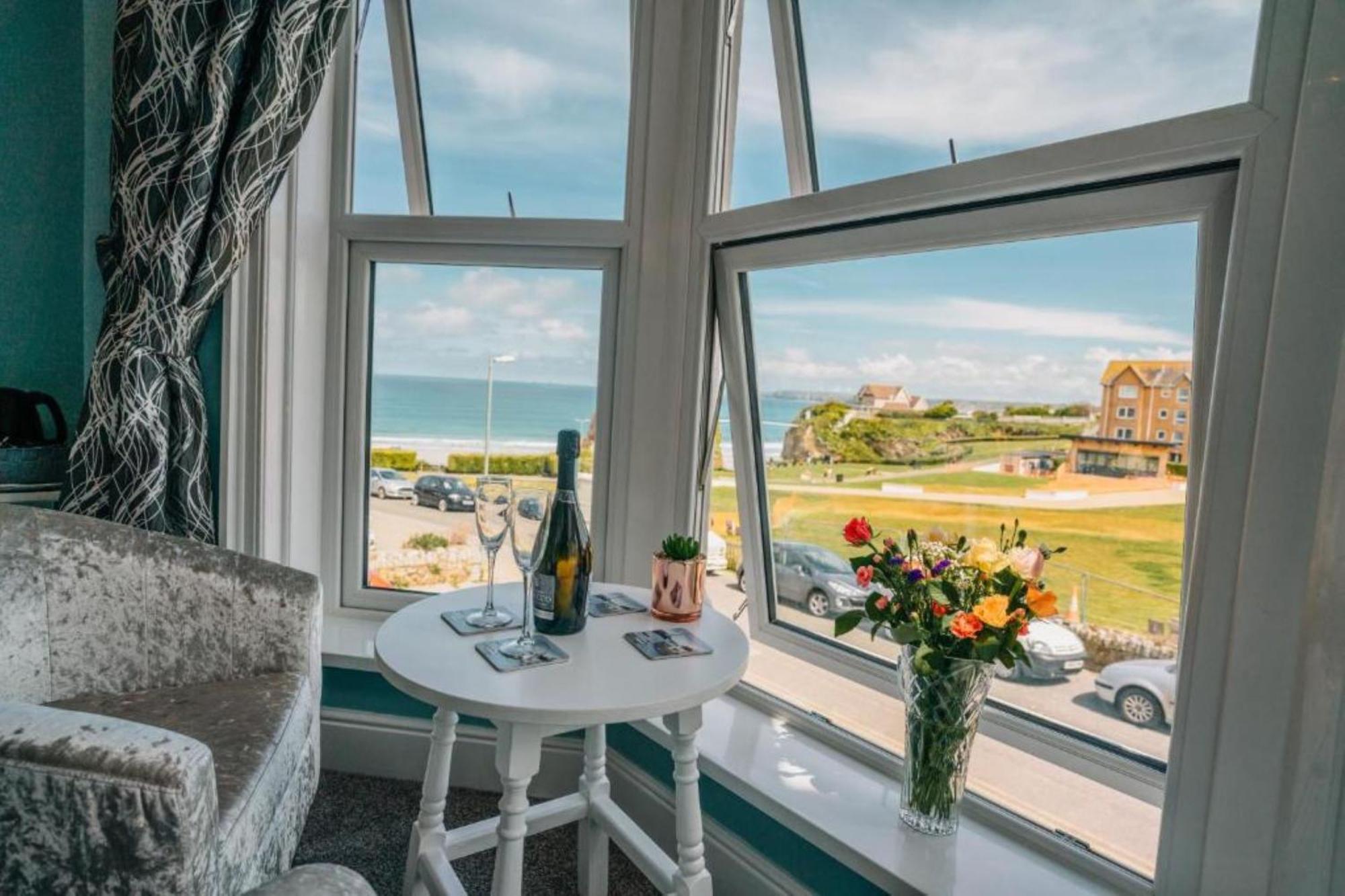Oyo Minerva Guesthouse New Quay Exterior foto
